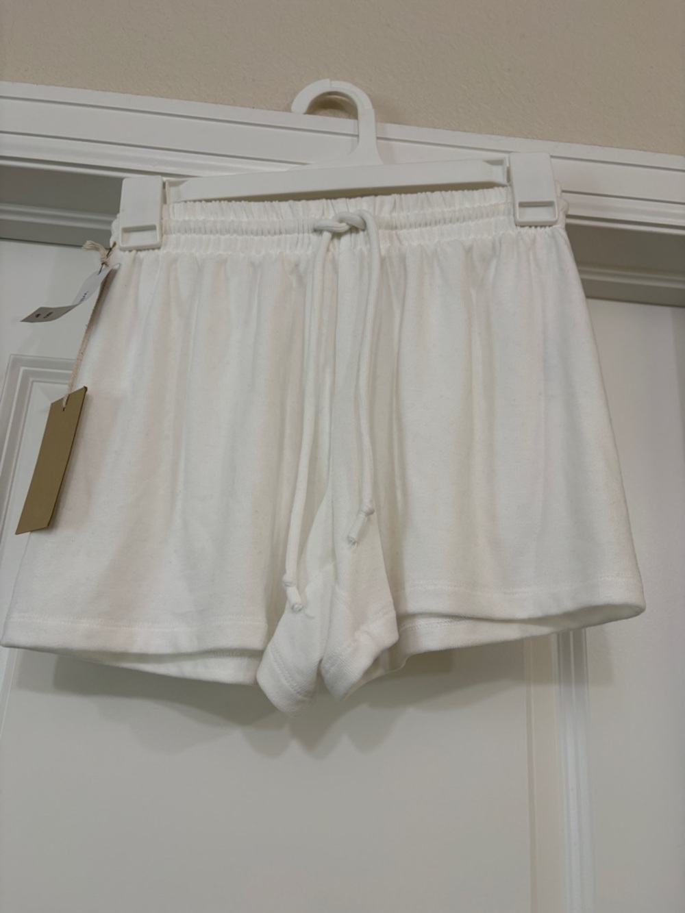 Aritzia White Lounge Shorts XXS NWT